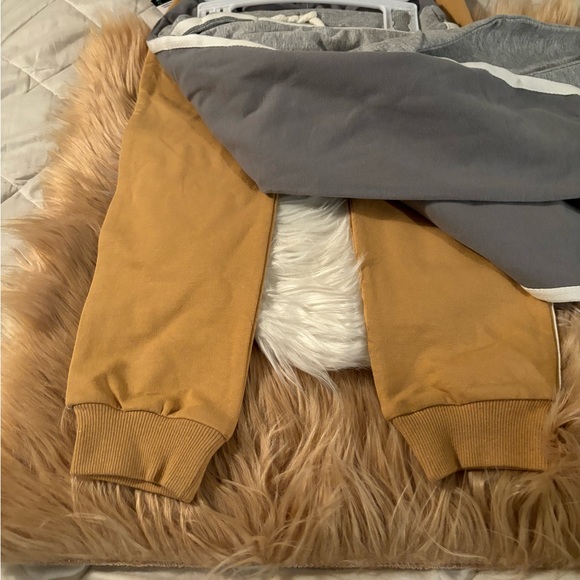 Gerber Other - GERBER BOYS 3 PAIRS OF TODDLER SWEAT PANTS.